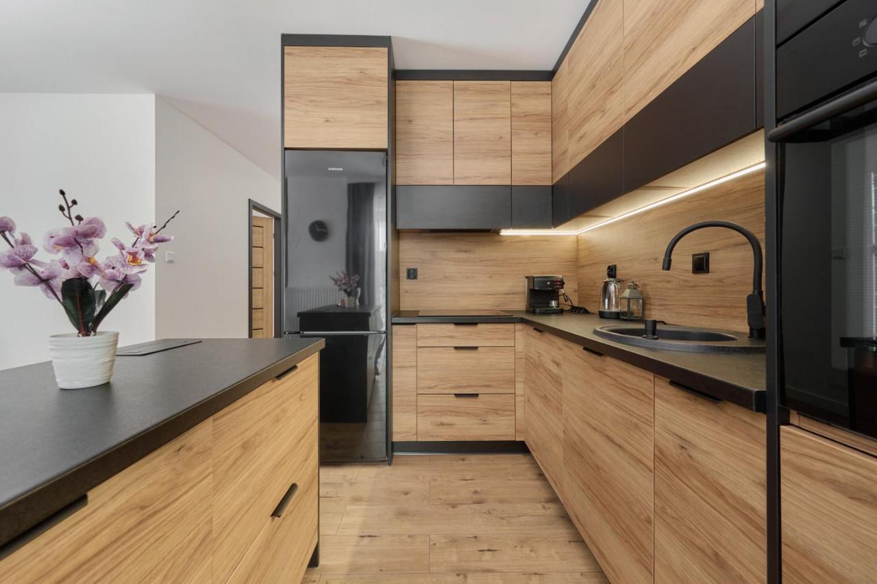 Apartament With 2 Bedrooms & Parking By Renters Wrocław