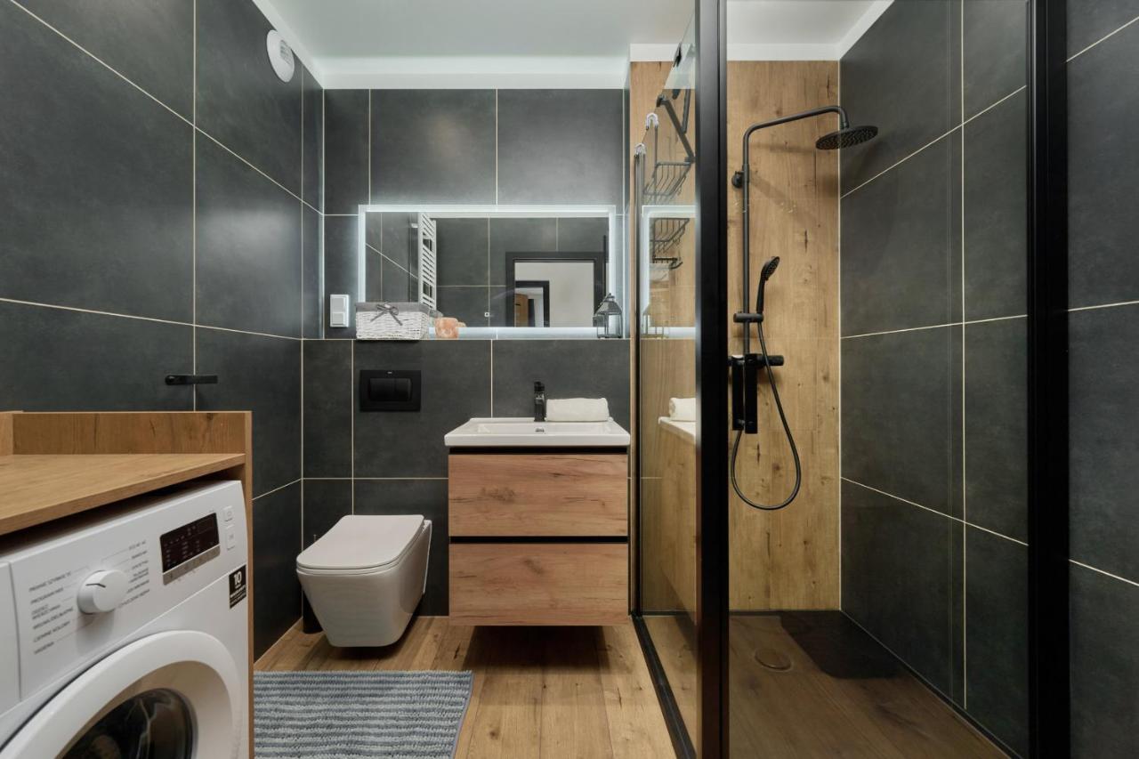 Apartament With 2 Bedrooms & Parking By Renters *