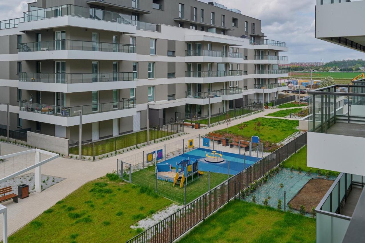 Apartment With 2 Bedrooms & Parking By Renters